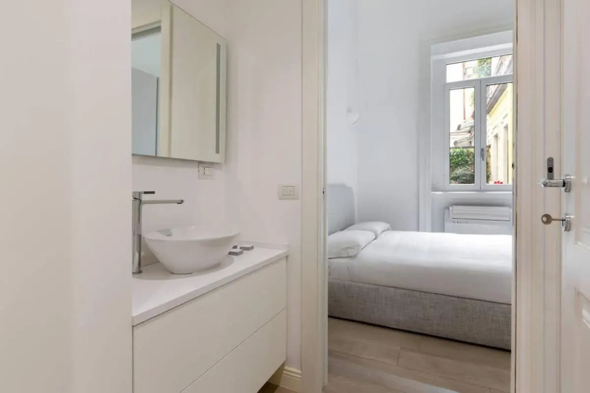 Appartamento Luxury Duplex Corso Magenta Milano 3Pax-Wifi 0*,  Italia